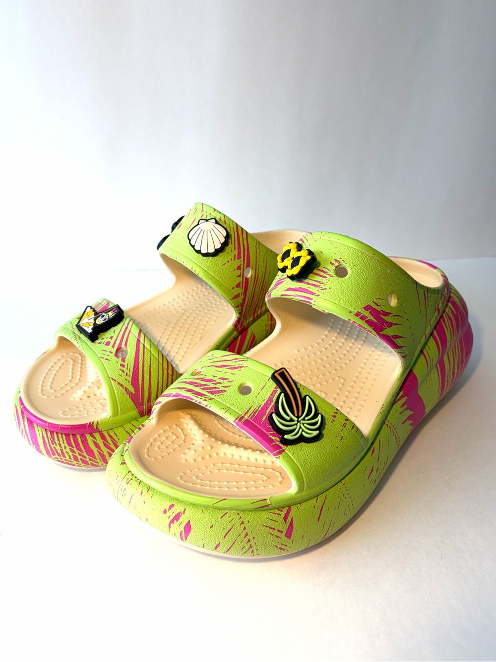 CROCS - 7 Classic Spring Break Crush Platform Lime Slip On Sandals - Picture 2 of 8